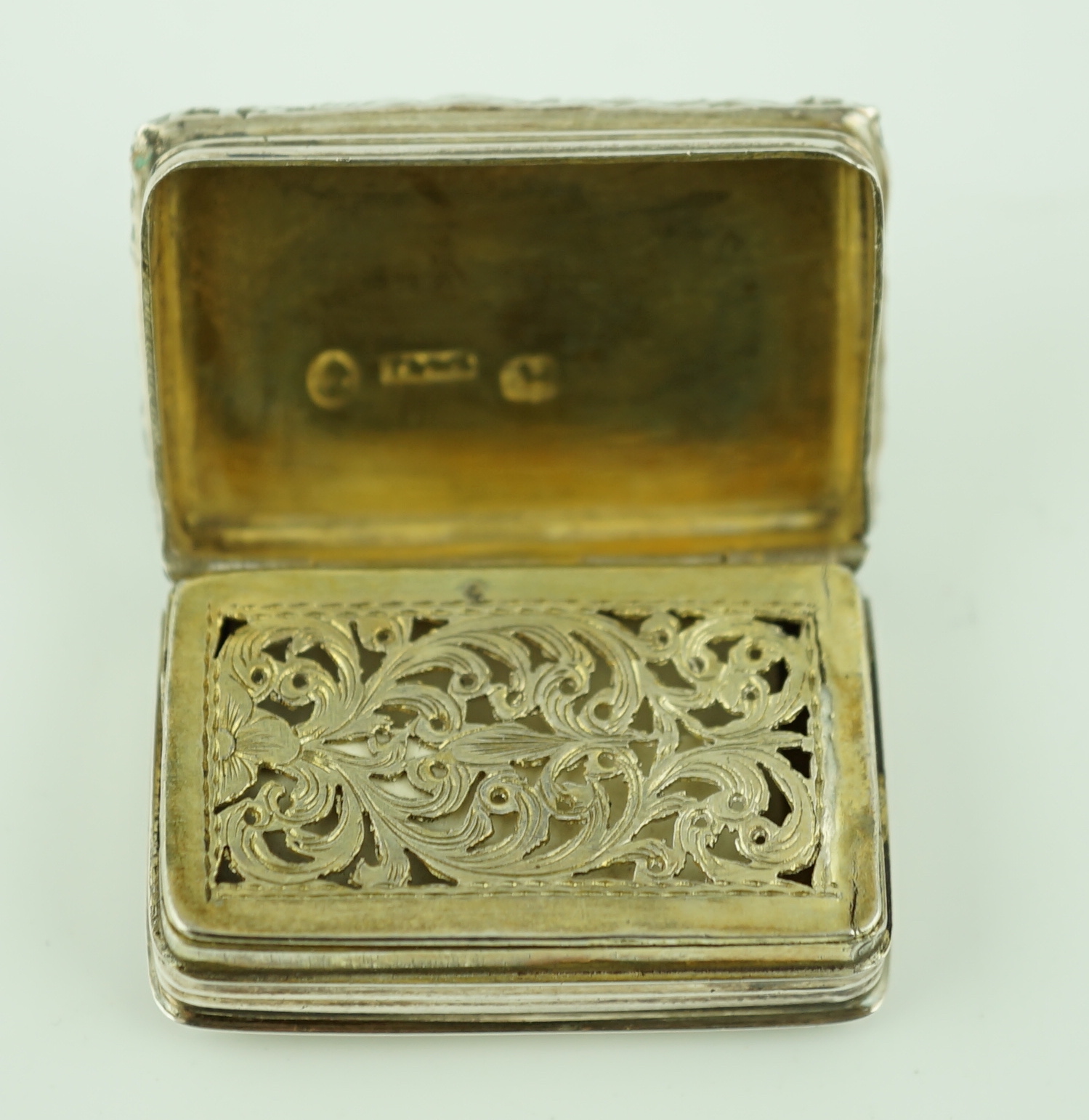 A George IV engine turned silver rectangular vinaigrette, Thomas & William Simpson